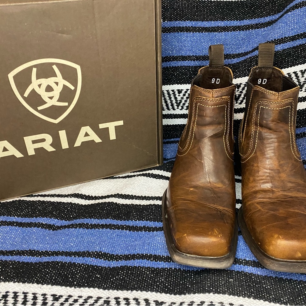 Cowboy/western boots